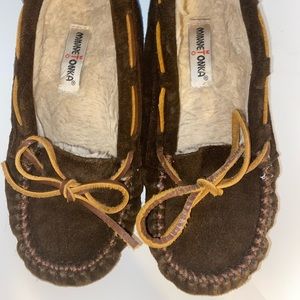 Minnetonka size 1 brown leather
